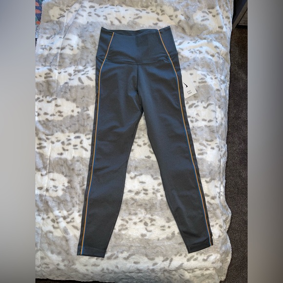 Nike Training Leggings - Picture 1 of 2